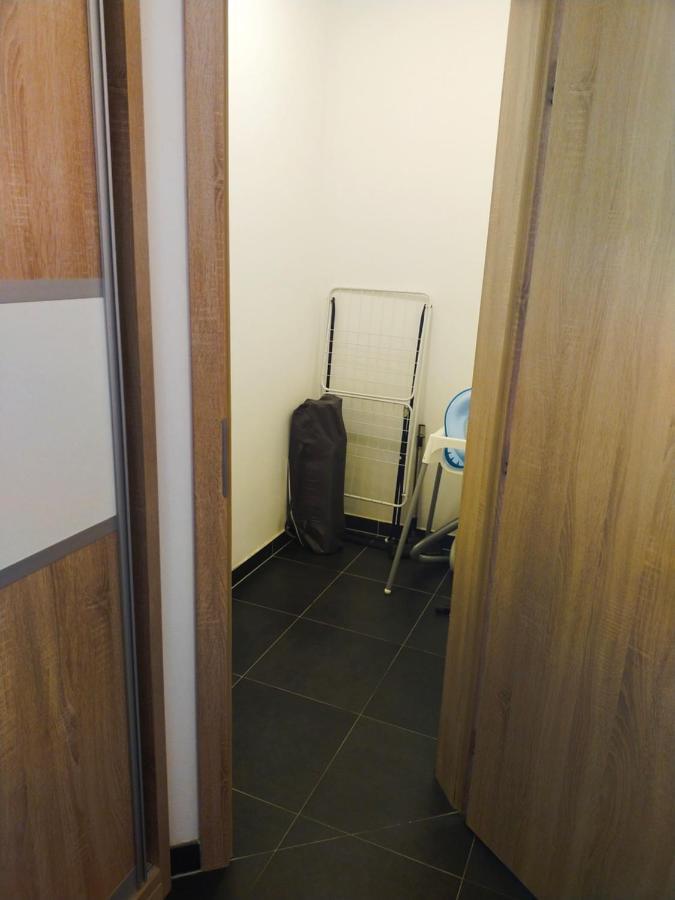 Apartman Karolina ปอดเยบราดิ ภายนอก รูปภาพ